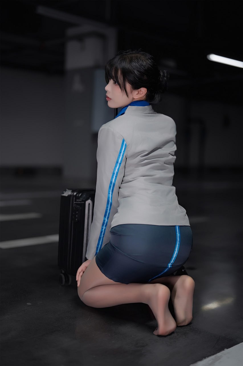 轩萧学姐 空姐车库 2